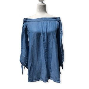 5 for $25 ❄️ Wishlist‎ Chambray Off The Shoulder Top